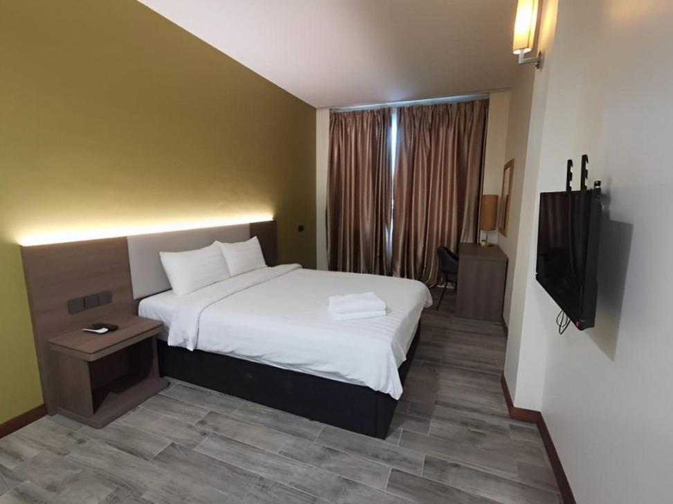 Kemena Hotel Bintulu Szoba fotó